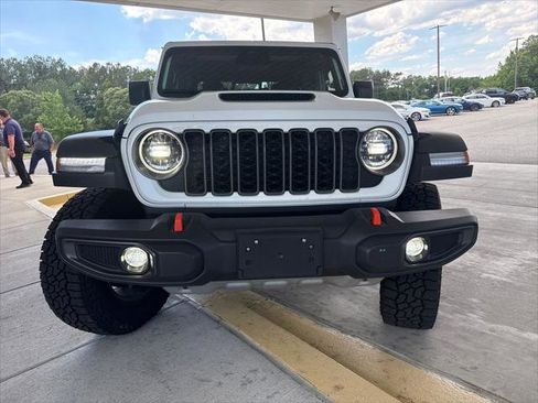 Used 2026 Jeep Gladiator Mojave AWD/4WD image 2