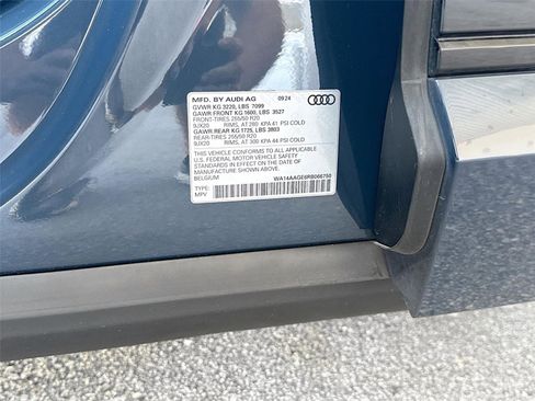 Certified 2024 Audi Q8 e-tron Premium image 20