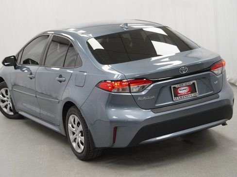 Used 2020 Toyota Corolla LE image 12