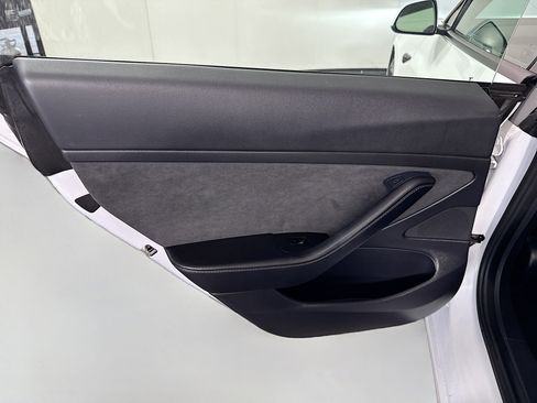 Used 2021 Tesla Model 3 Standard Range Plus image 25