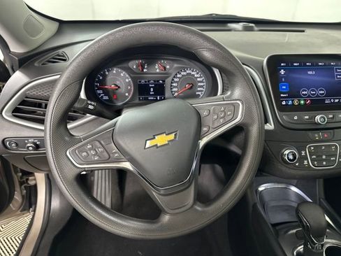 Used 2023 Chevrolet Malibu LT image 14