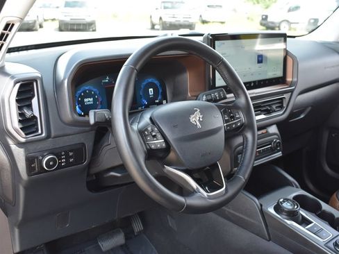 Certified 2025 Ford Bronco Sport Outer Banks w/ Outer Banks Tech Package+ AWD/4WD image 23