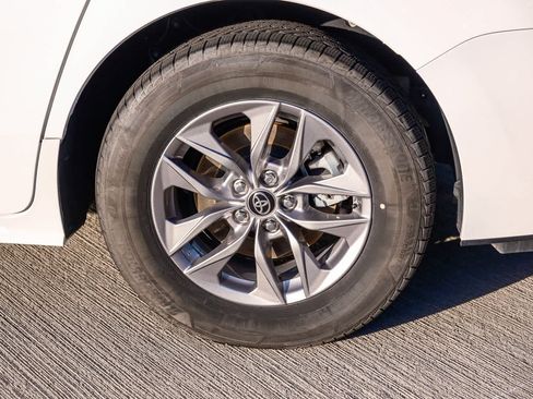 Certified 2021 Toyota Sienna LE AWD/4WD image 9
