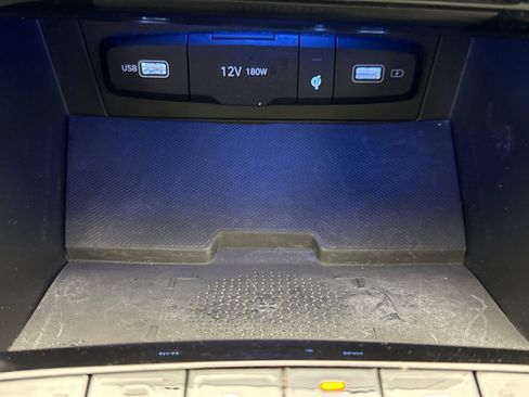 Used 2022 Hyundai Tucson Limited AWD/4WD image 17