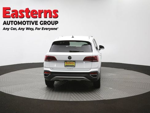 Used 2024 Volkswagen Taos SE FWD image 37