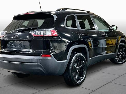 Used 2019 Jeep Cherokee Latitude Plus image 12