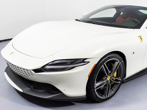 Certified 2022 Ferrari Roma image 29