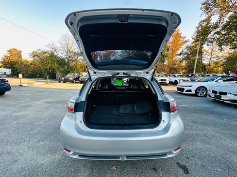 Used 2011 Lexus CT 200h Premium image 20