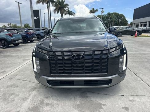 Used 2023 Hyundai Palisade Limited AWD/4WD image 3
