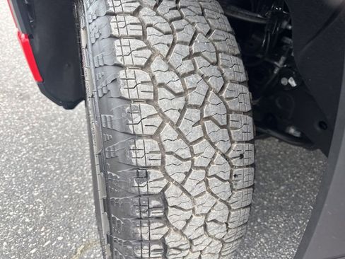 Used 2025 GMC Sierra 1500 Elevation w/ LPO, Elevation Black Package image 34