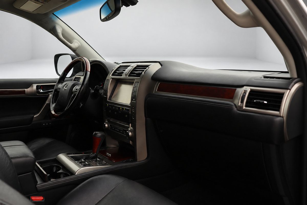 Used 2014 Lexus GX 460 Luxury AWD/4WD image 25