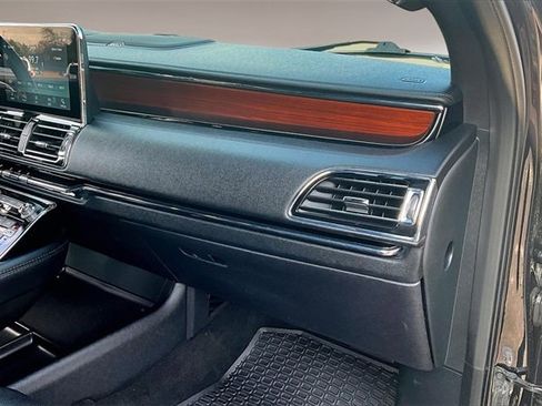 Used 2021 Lincoln Navigator L Reserve image 24