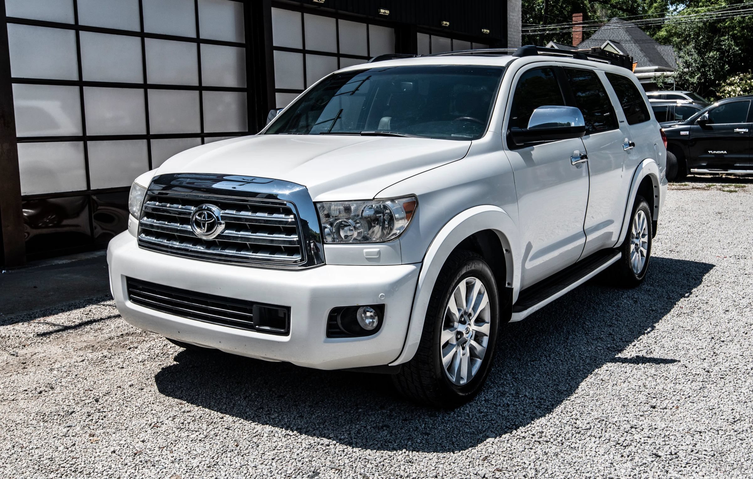 Used 2014 Toyota Sequoia Platinum AWD/4WD image 3