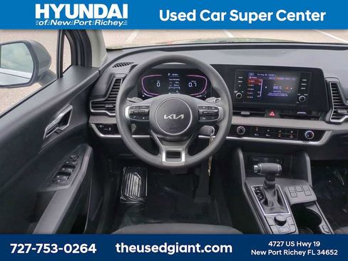 Used 2023 Kia Sportage LX FWD image 16