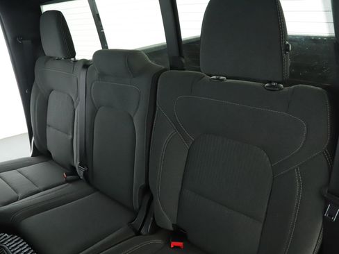 Used 2022 RAM 1500 Big Horn AWD/4WD image 5