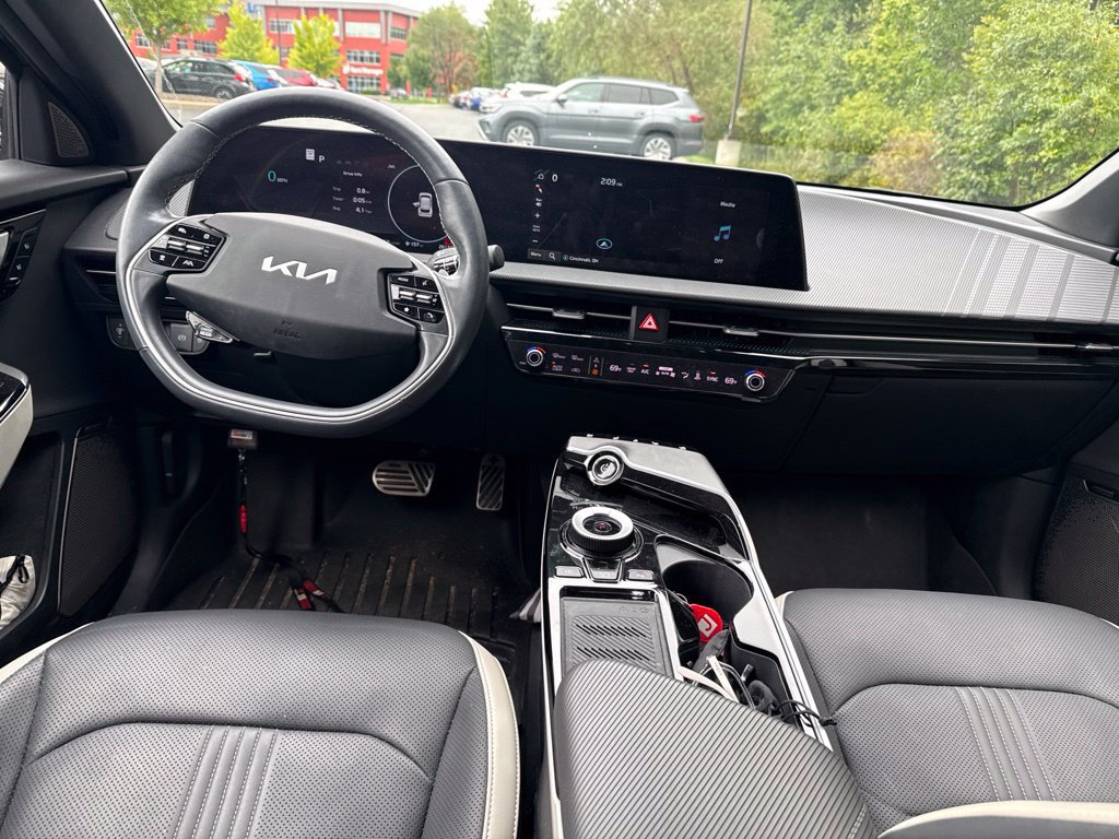 Certified 2024 Kia EV6 GT-Line AWD/4WD image 10