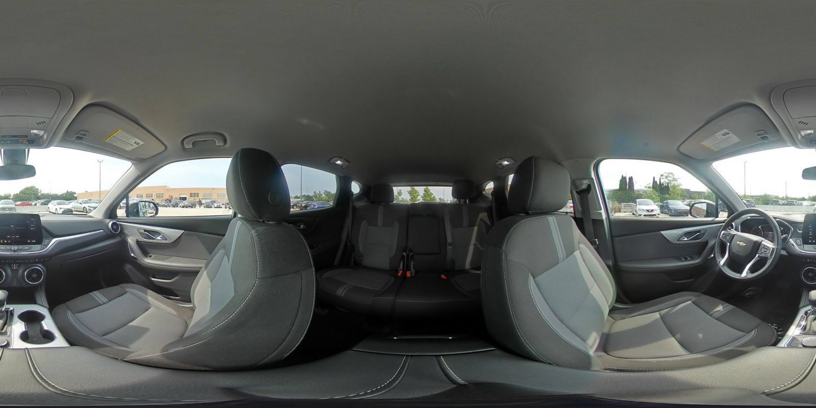 Used 2025 Chevrolet Blazer LT FWD image 42