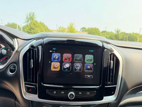 Used 2019 Chevrolet Traverse LT w/ LPO, Floor Liner Package AWD/4WD image 13