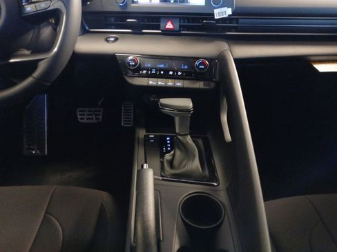 New 2026 Hyundai Elantra Sport FWD image 11