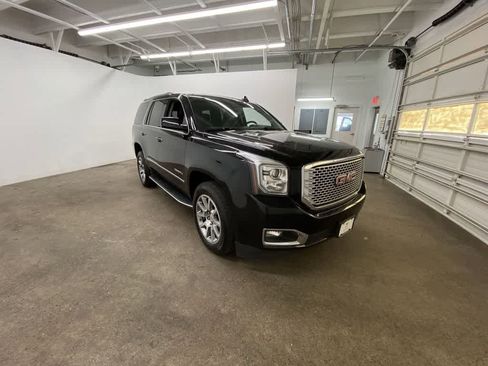 Used 2017 GMC Yukon Denali image 8