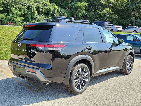 New 2026 Nissan Pathfinder Platinum AWD/4WD image 6