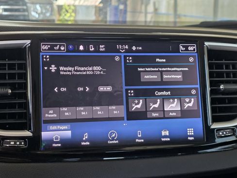 Used 2023 Chrysler Pacifica Touring-L FWD image 19