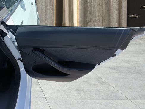 Used 2023 Tesla Model 3 Standard Range image 39