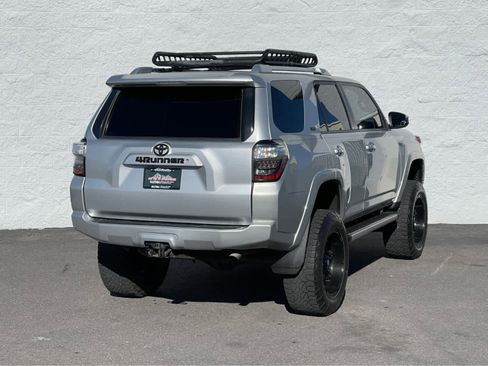 Used 2014 Toyota 4Runner SR5 image 7