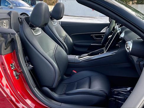 Used 2023 Mercedes-Benz SL 63 AMG 4MATIC image 9