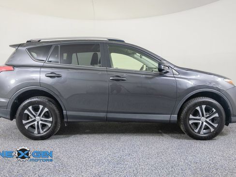 Used 2016 Toyota RAV4 LE FWD image 9