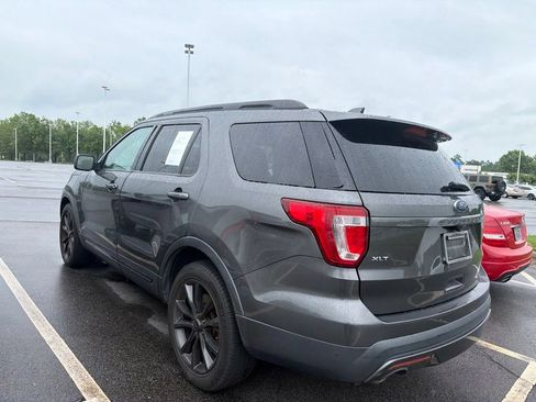 Used 2017 Ford Explorer XLT w/ Equipment Group 202A FWD image 16
