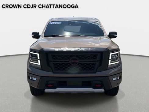 Used 2024 Nissan Titan PRO-4X w/ Pro-4x Convenience Package AWD/4WD image 10