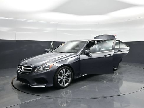 Used 2014 Mercedes-Benz E 350 Sedan image 29