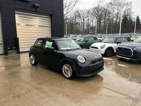 New 2026 MINI Cooper S image 2