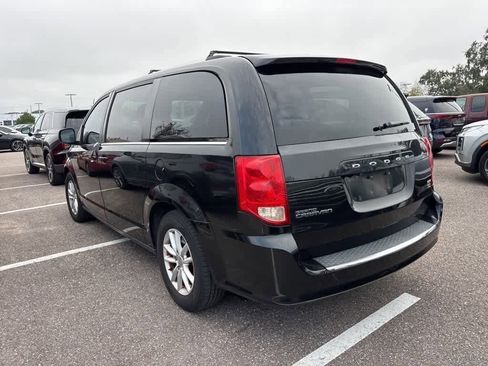 Used 2018 Dodge Grand Caravan SXT image 2
