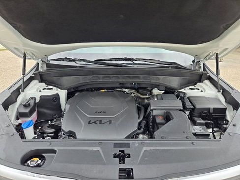 Used 2025 Kia Telluride S image 33