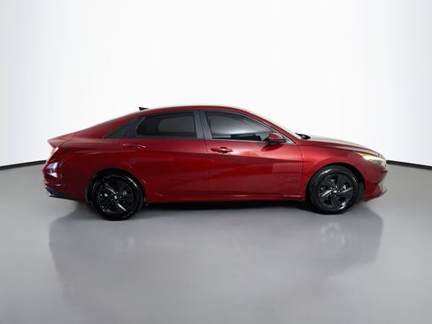 Used 2023 Hyundai Elantra SEL w/ Cargo Package FWD image 11