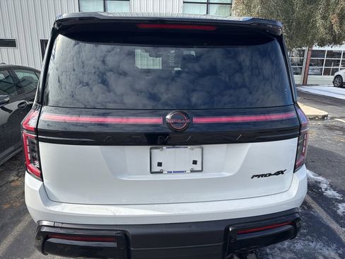 Used 2025 Nissan Armada PRO-4X image 7