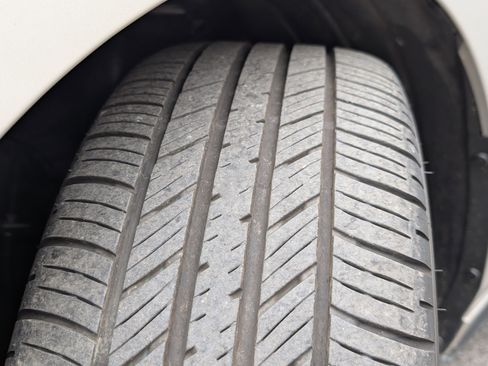 Used 2025 MAZDA MAZDA3 s image 31