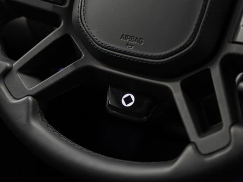 Certified 2025 Land Rover Defender 110 image 34