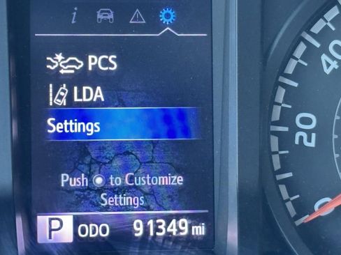 Used 2021 Toyota Tacoma SR w/ SR Convenience Package image 17