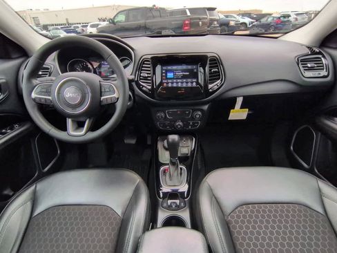Used 2021 Jeep Compass Altitude image 15