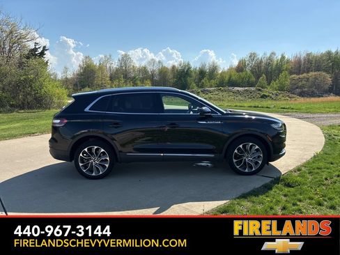 Used 2023 Lincoln Nautilus Reserve w/ Luxury Package AWD/4WD image 10