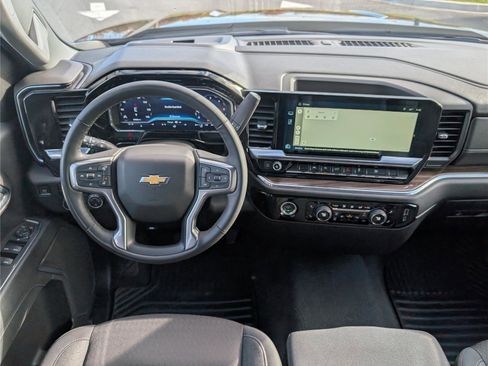 Used 2024 Chevrolet Silverado 1500 LT image 16