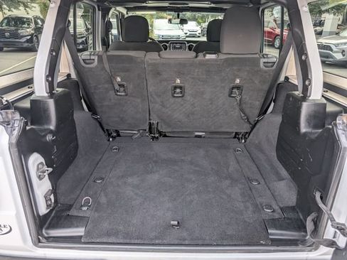 Used 2018 Jeep Wrangler Unlimited Sport S AWD/4WD image 14