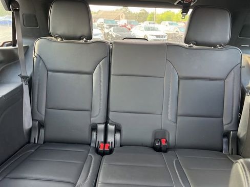 Used 2021 GMC Yukon Denali w/ Denali Ultimate Package AWD/4WD image 12
