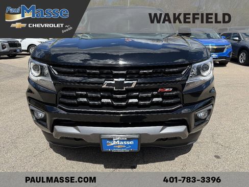 Used 2022 Chevrolet Colorado Z71 w/ Z71 Midnight Edition AWD/4WD image 2