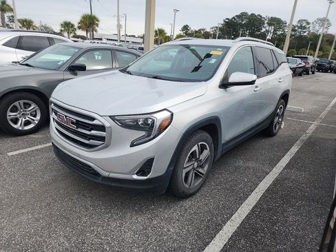 Used 2021 GMC Terrain SLT image 4