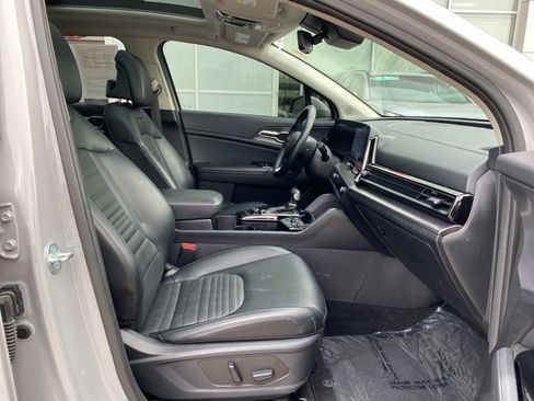 Used 2024 Kia Sportage SX image 19