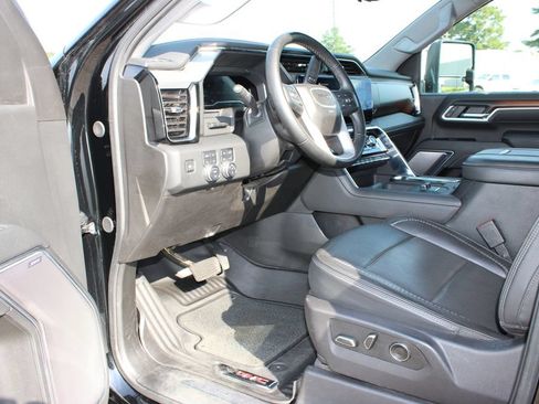 Used 2025 GMC Sierra 2500 Denali w/ Denali Reserve Package AWD/4WD image 11